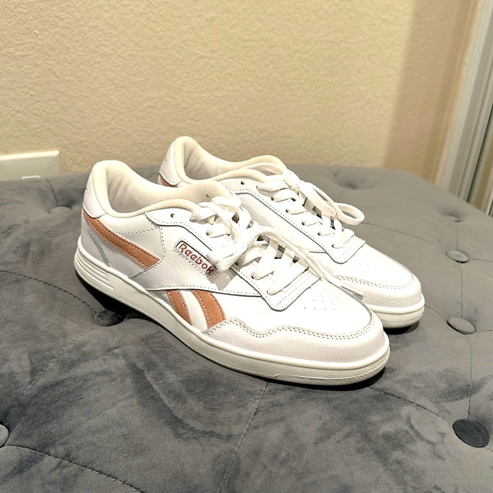 Reebok Sneakers